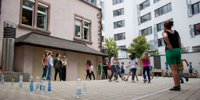 Spielaktion in der Grundschule