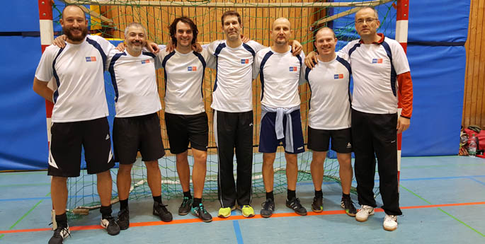 Das Lehrer-Fußballteam der ANGELL Akademie