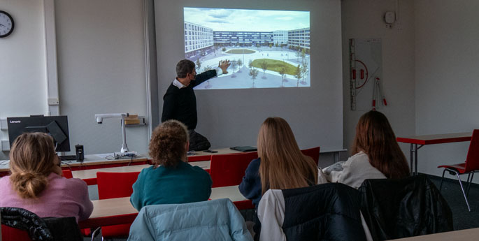 Berufsinformationstag an der ANGELL Akademie