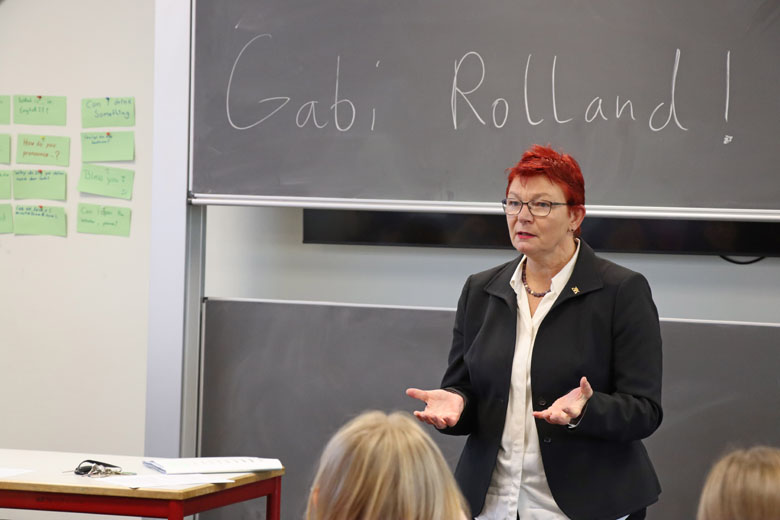 Eine Schulstunde mit Gabi Rolland