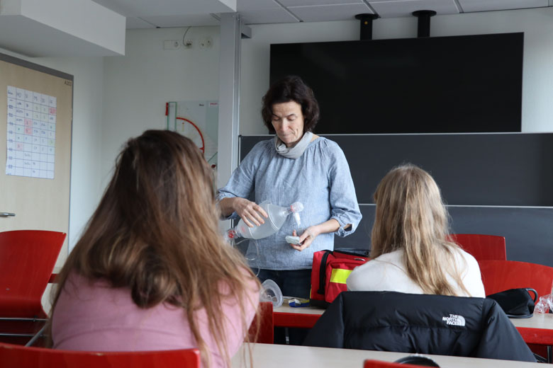Berufsinformationstag an der ANGELL Akademie