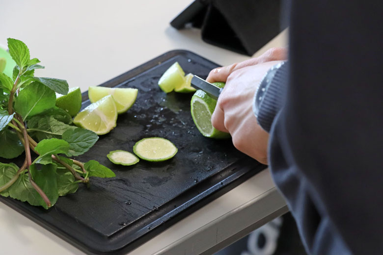 Limettenscheiben für die alkoholfreien Cocktails 