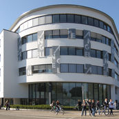 Gebäude der ANGELL Akademie Freiburg