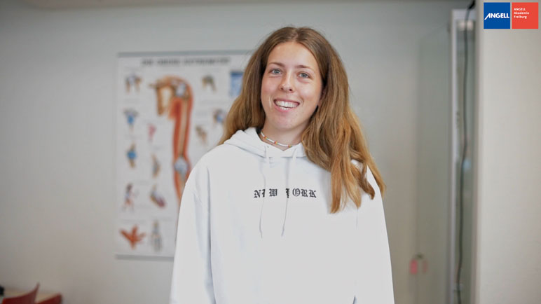 In diesem Video erzählt unsere Auszubildende Katja Zimmermann, warum die praktische Ausbildung im Rahmen der Physiotherapie-Ausbildung so wichtig ist.